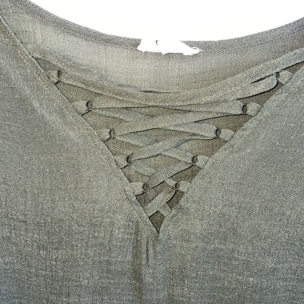 Entro Shirt Womens Large Green Laced VNeck Ruffle Long‎ Sleeve Semi Sheer Boho